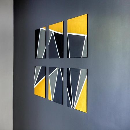 J-Mo Home - Magny - Moderne Et Chaleureux المظهر الخارجي الصورة